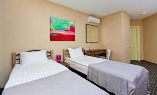 Отель Wellotel Yuzhne Южный Стандартный двухместный номер с 1 кроватью или 2 отдельными кроватями-9